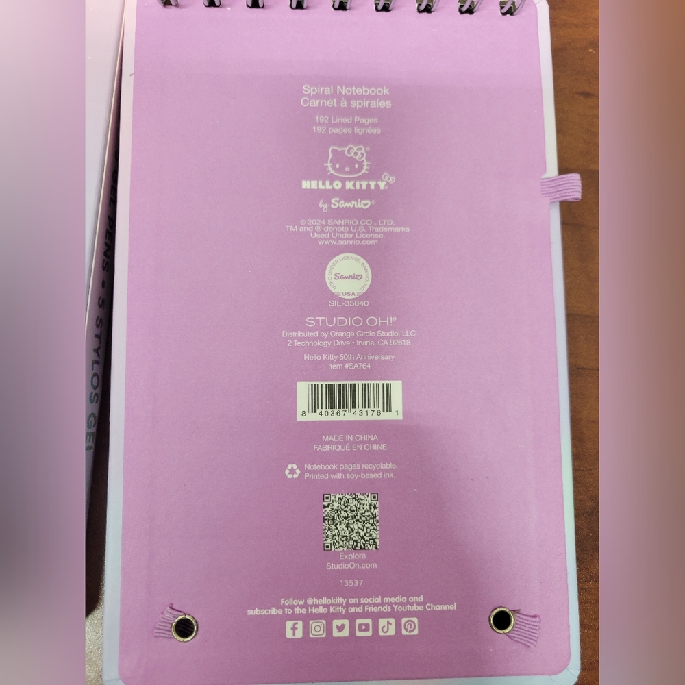 Hello Kitty Spiral Notebook & 5 Gel Pen Set 50th Anniversary Brand New - Picture 3 of 4